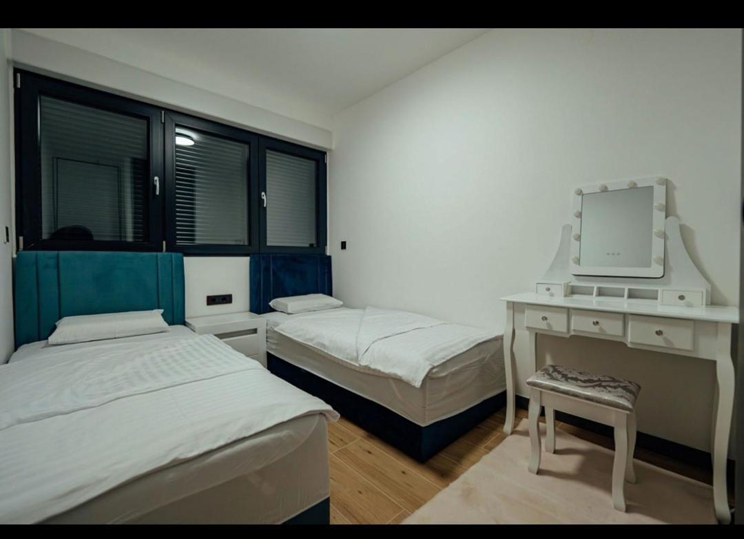 Black Queen Apartment Σπλιτ Εξωτερικό φωτογραφία